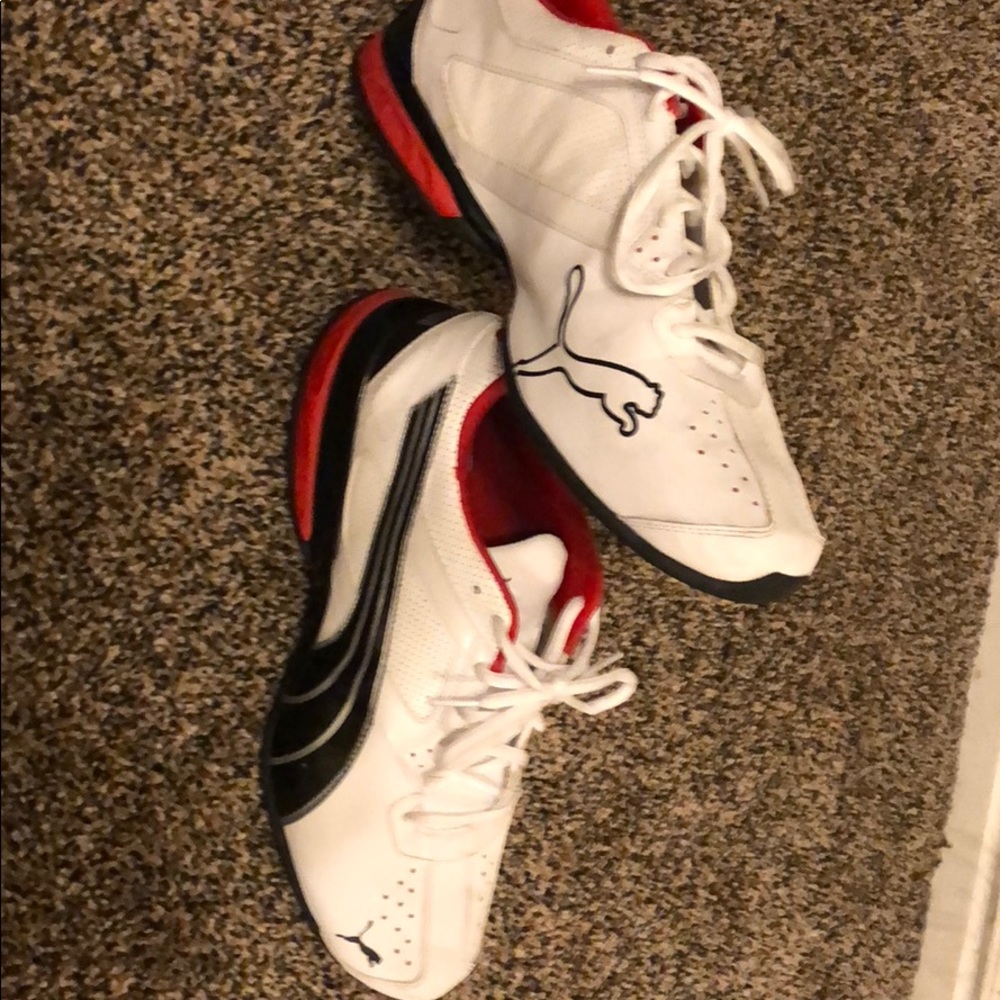 Puma sport shoes